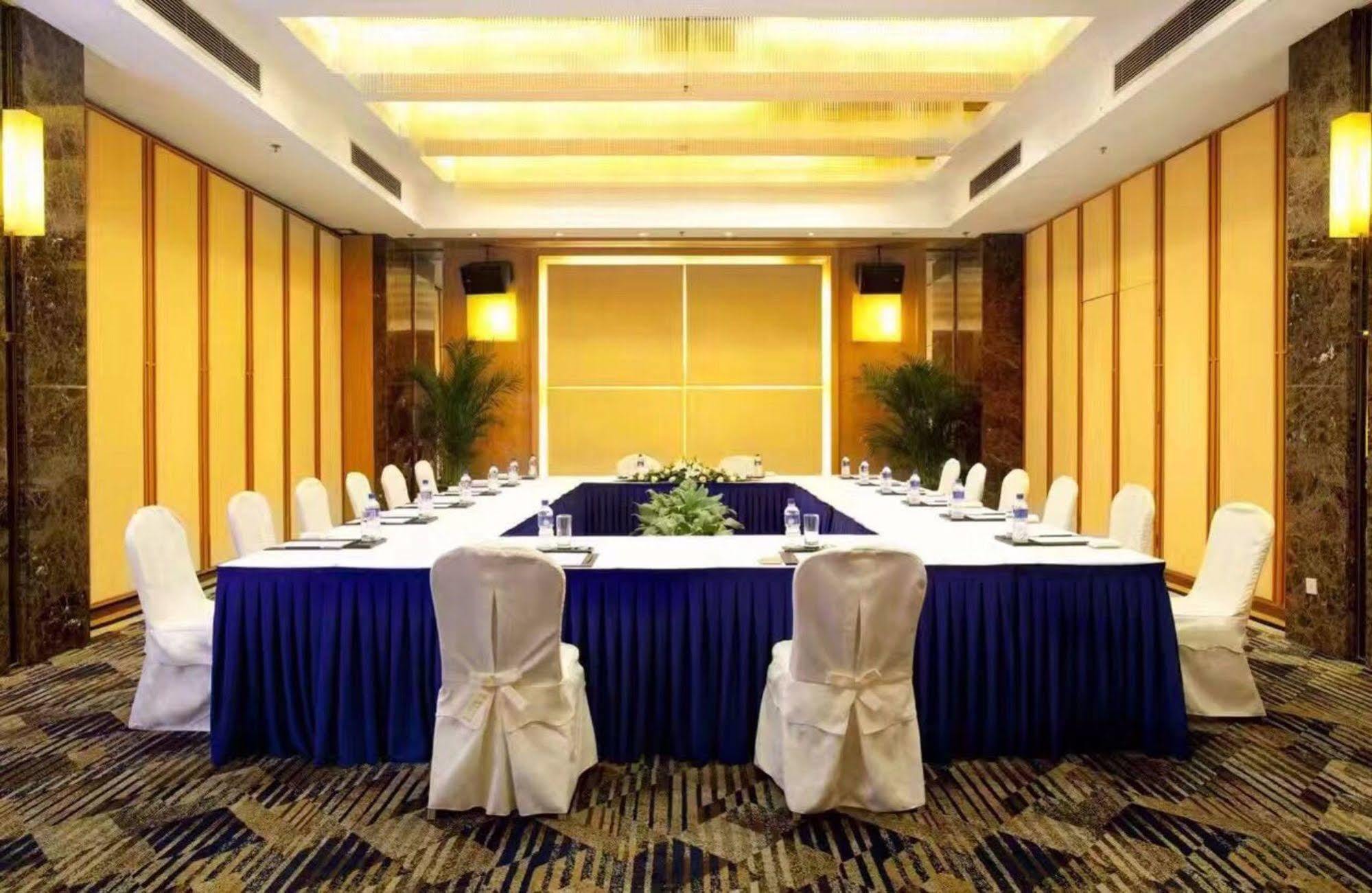 Guanganmen Grand Metropark 4*